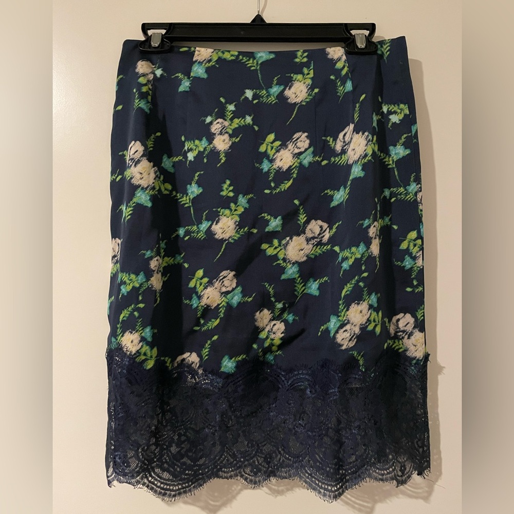Floral Satin Skirt w Lace Trim